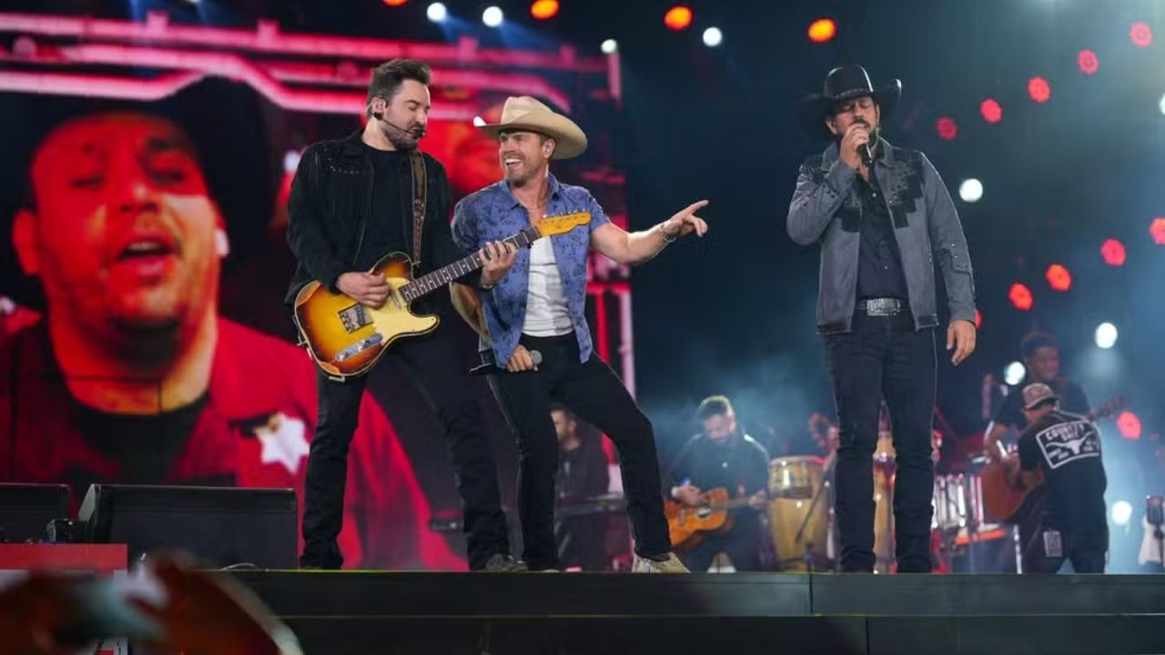Imagem JPG, Fernando e Sorocaba levam Nashville à arena do rodeio e arrebatam Jaguariúna com estrela do country Dustin Lynch