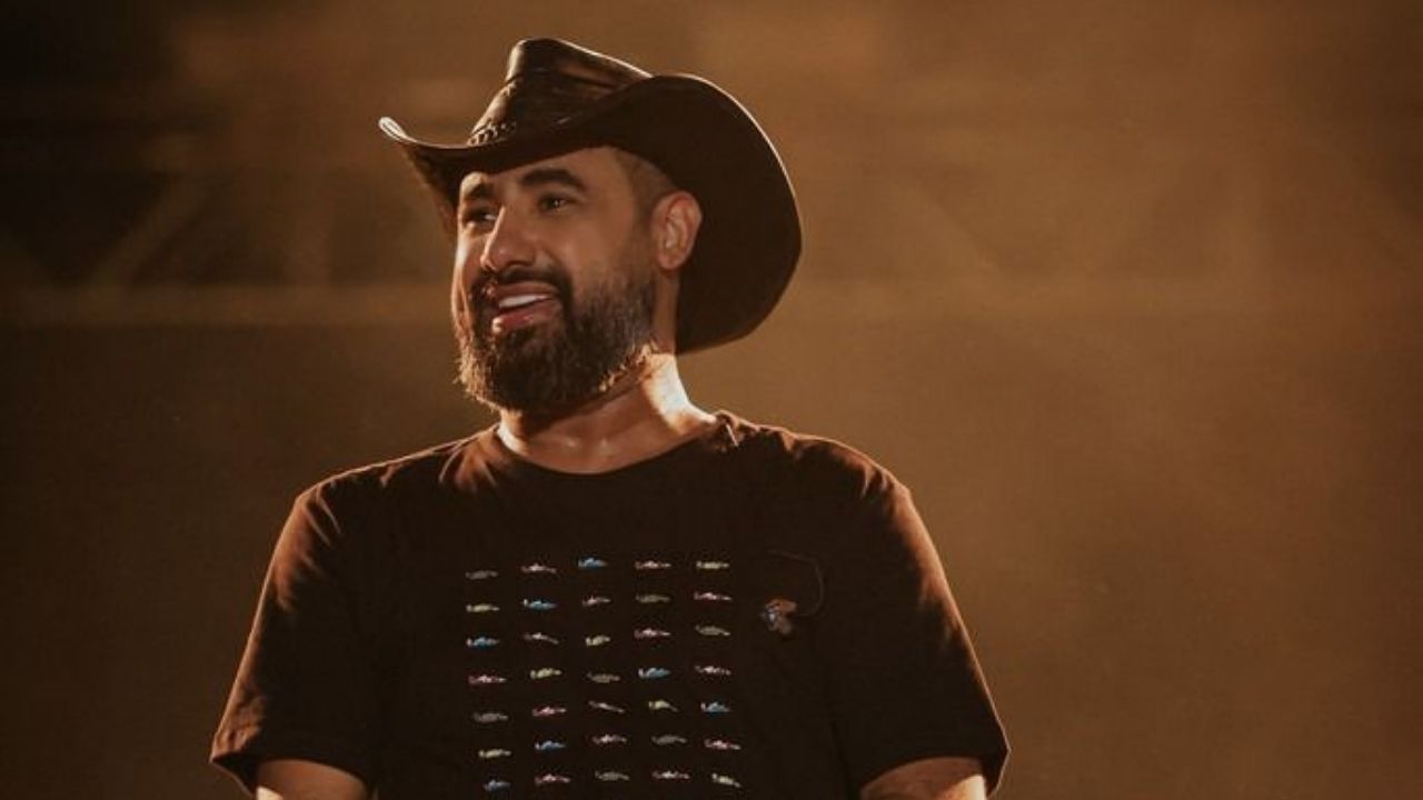 Imagem JPG, Raí Saia Rodada alcança 1 milhão de visualizações no clipe de “Completamente Certa”