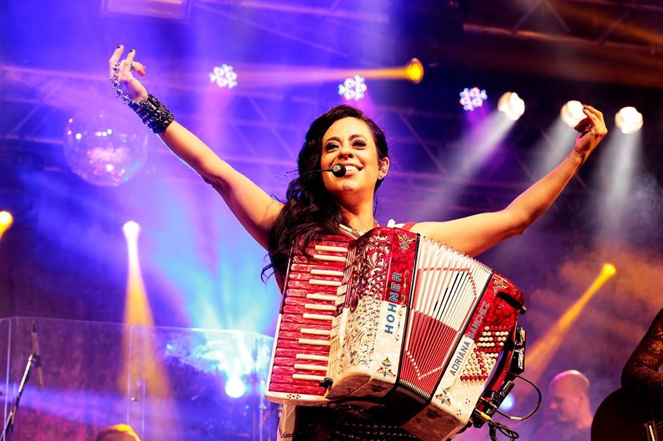 Imagem JPG, Adriana Sanchez faz show gratuito no Museu do Ipiranga no aniversário de São Paulo