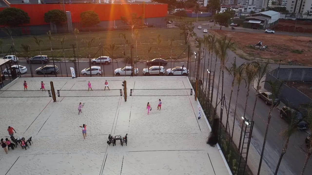 Imagem JPG, Goiânia terá torneio de beach tennis diferente que une música e cores neon na arena