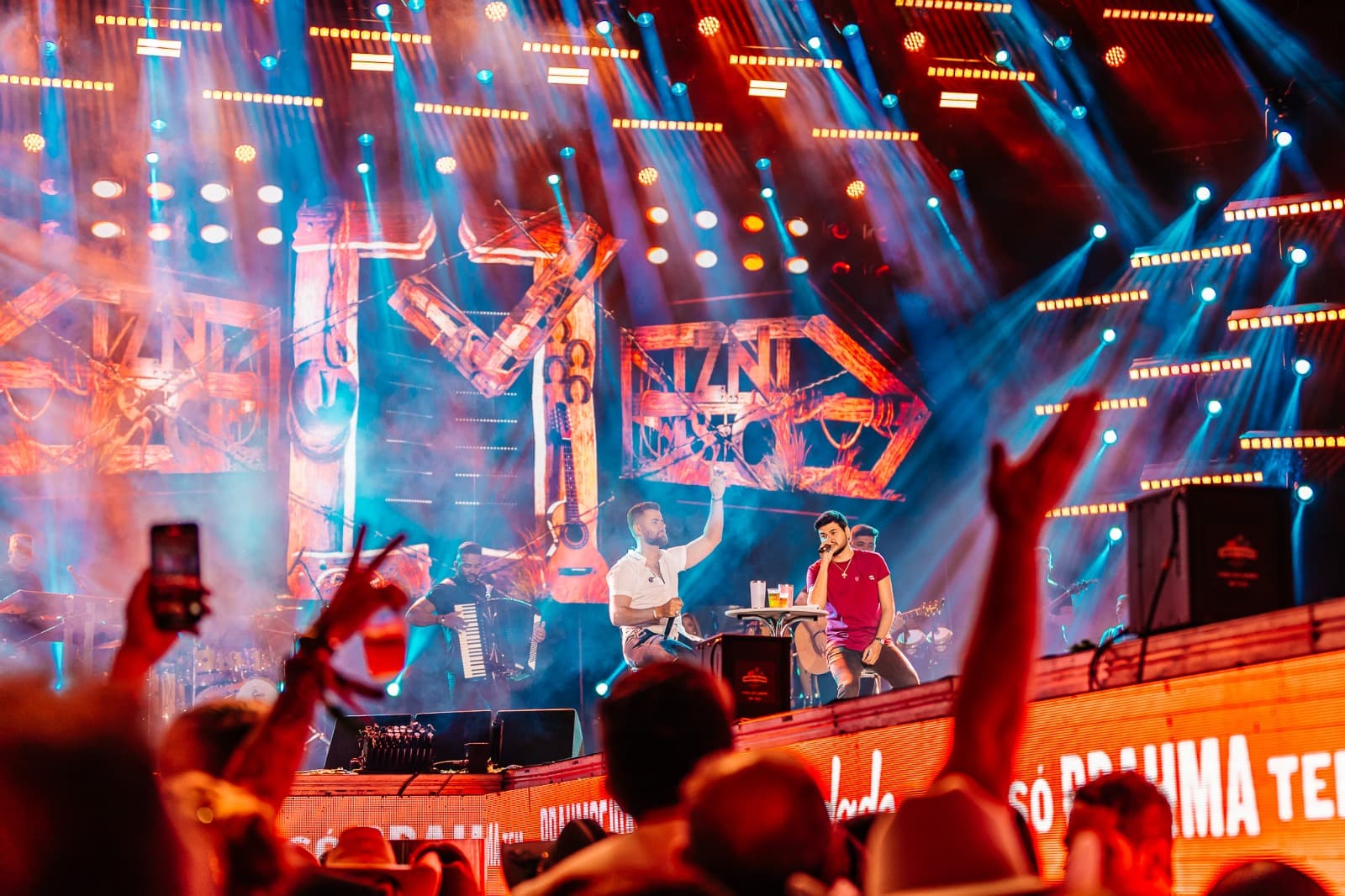 Imagem JPG, Zé Neto & Cristiano estreiam palco da ExpoLondrina 2025 com nova turnê “Intenso”