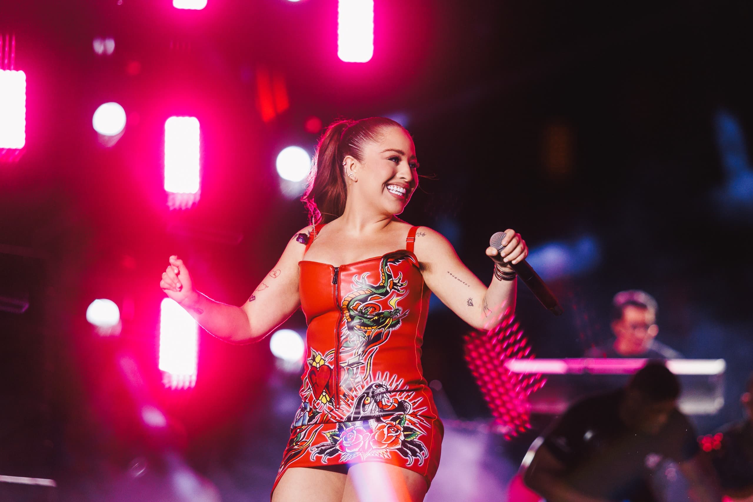 Imagem JPG, Mari Fernandez estreia em grande estilo na ExpoLondrina com turnê de DVD novo