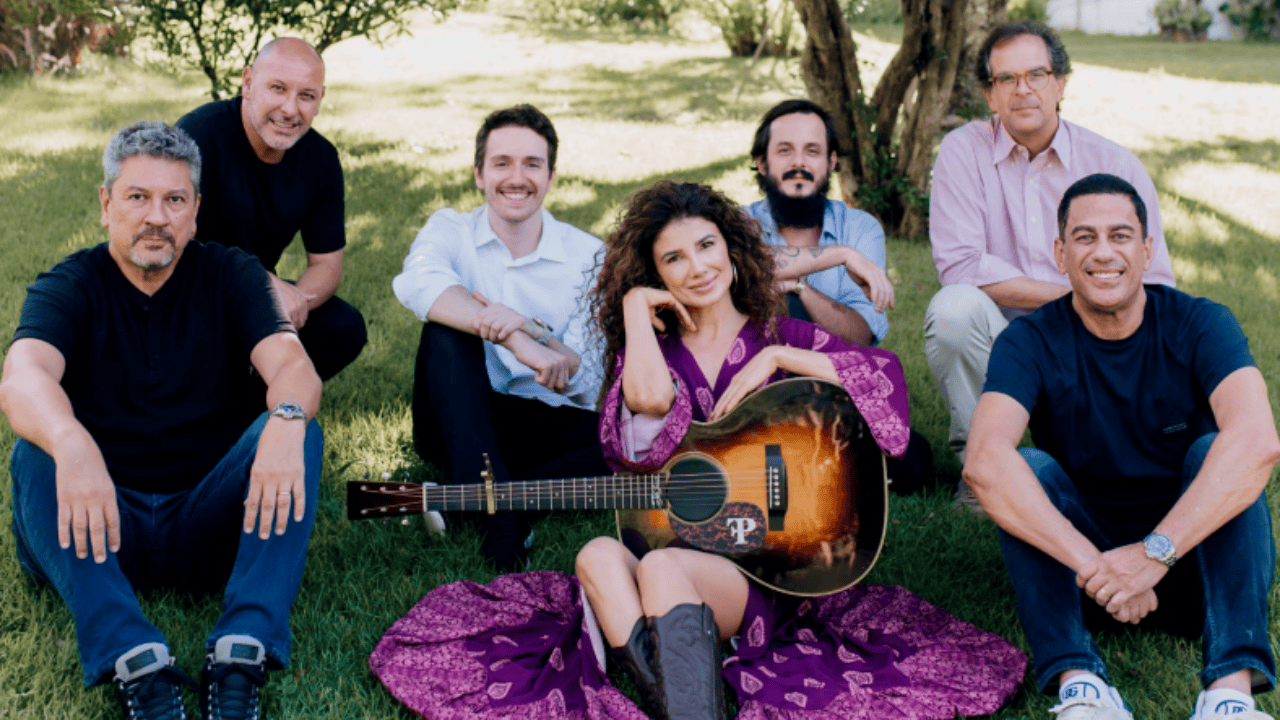 Imagem JPG, Paula Fernandes assina com a Opus Entretenimento e celebra nova fase da carreira