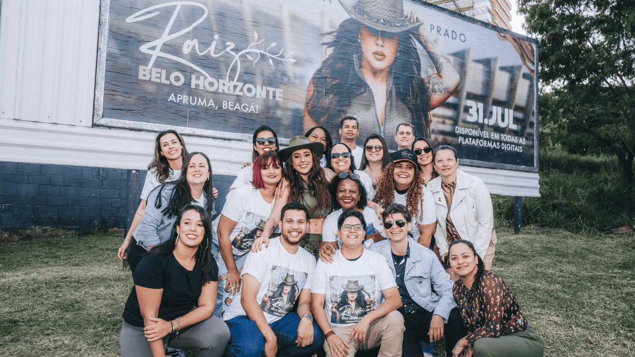 Imagem JPG, Lauana Prado faz show surpresa nas ruas de Sorocaba para anunciar lançamento do Raiz Belo Horizonte
