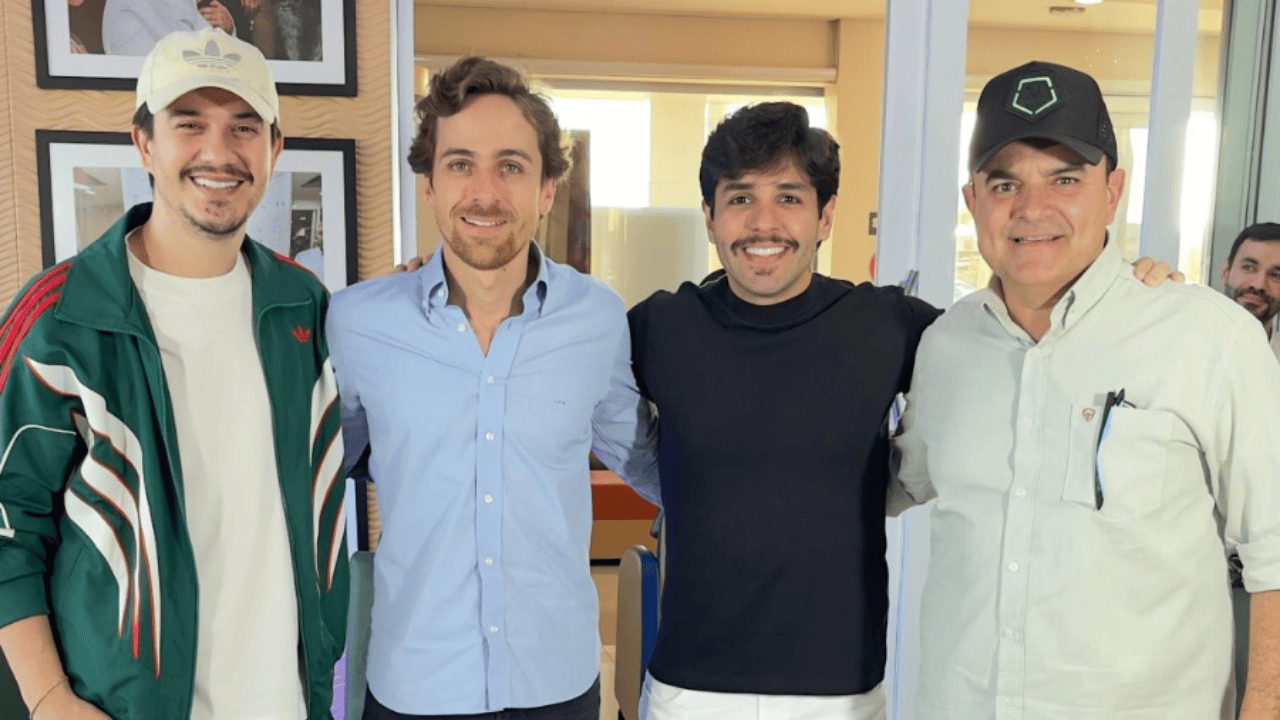 Imagem JPG, Hugo e Guilherme doam cachê da apresentação na Festa do Peão de Barretos ao Hospital de Amor