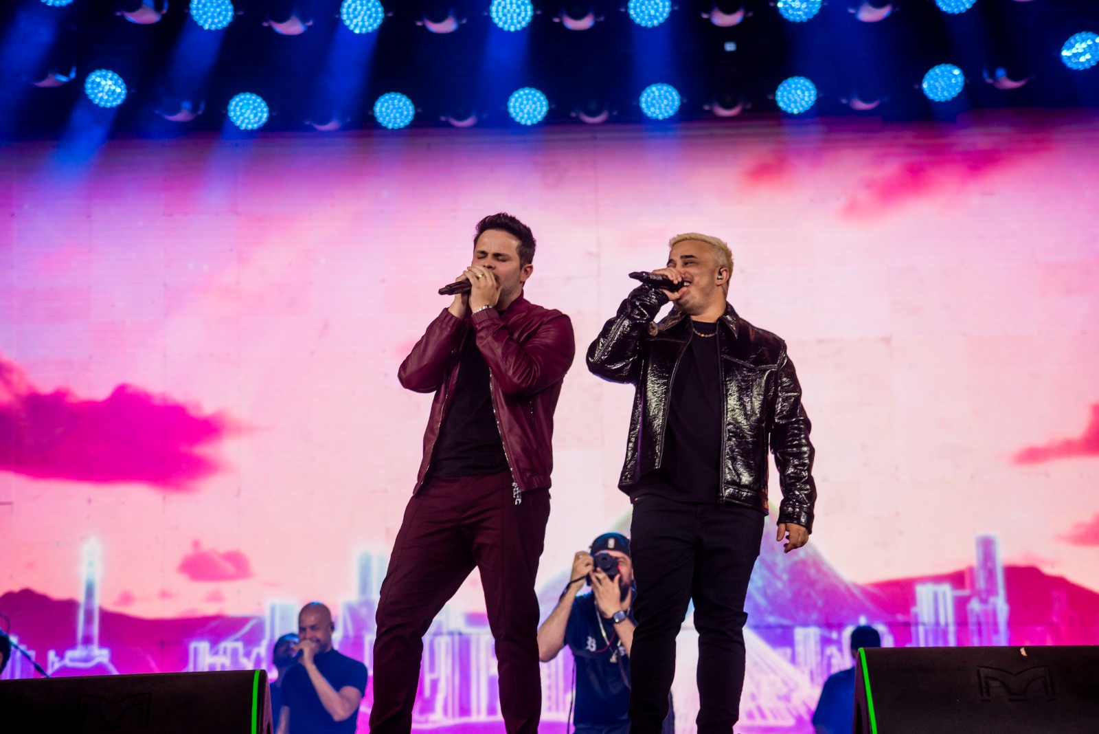 Imagem JPG, Festa do Peão de Barretos: Felipe & Rodrigo, Matheus & Kauan e Léo Foguete agitaram público no Palco Estádio, neste domingo, 24