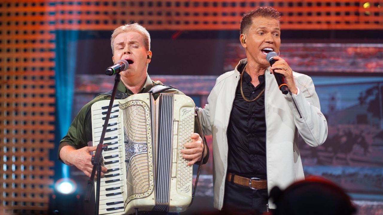 Imagem JPG, Dupla Renato e Raphael grava DVD em comemoração aos seus 25 anos