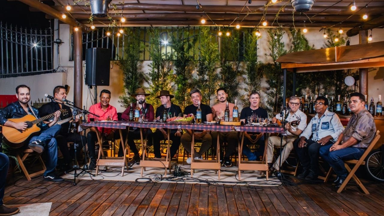 Projeto reúne estrelas do sertanejo goiano em noite dedicada à cultura e à amizade